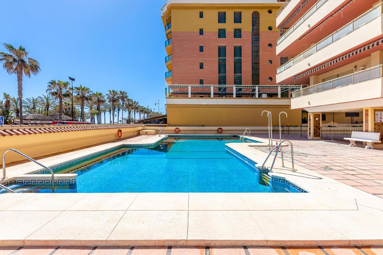 797 Holiday Rentals - Amplio Piso Con Terraza En Primera Linea De Playa Torremolinos Exterior foto